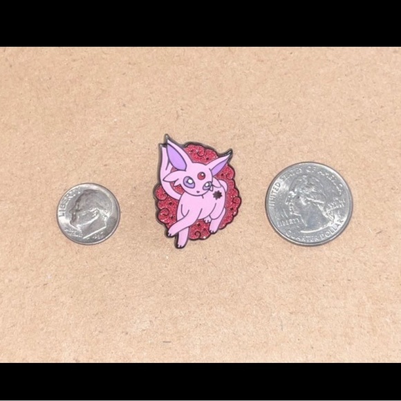 Espeon Pokémon Pin - Picture 3 of 3